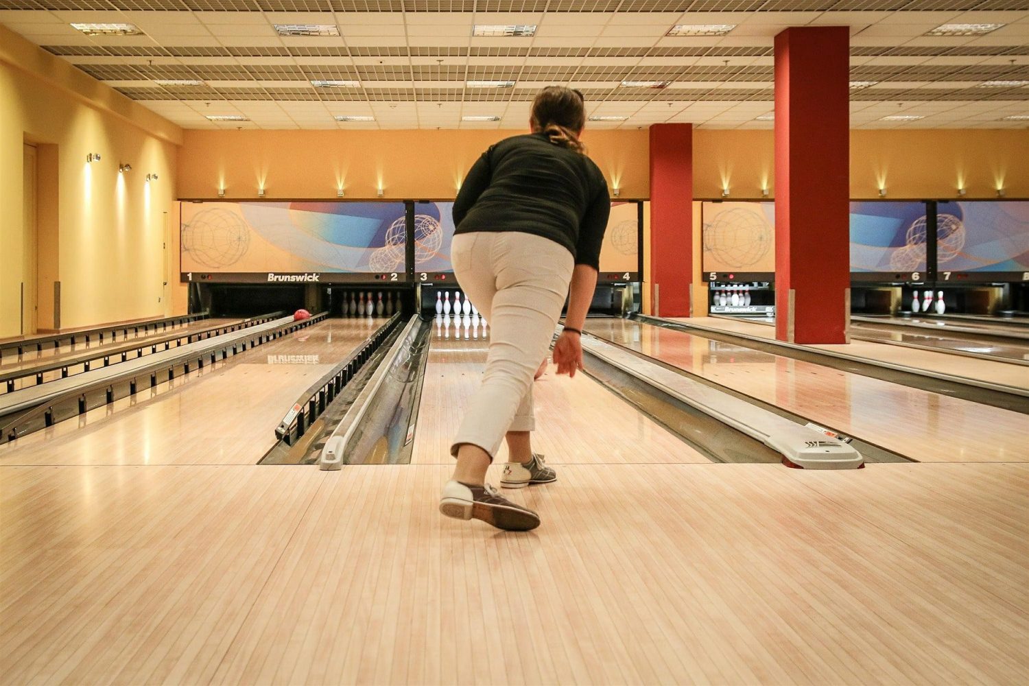 Best Bowling Tips and Tricks for Beginners