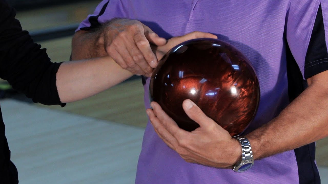 How Do You Fit Yourself For A Bowling Ball?