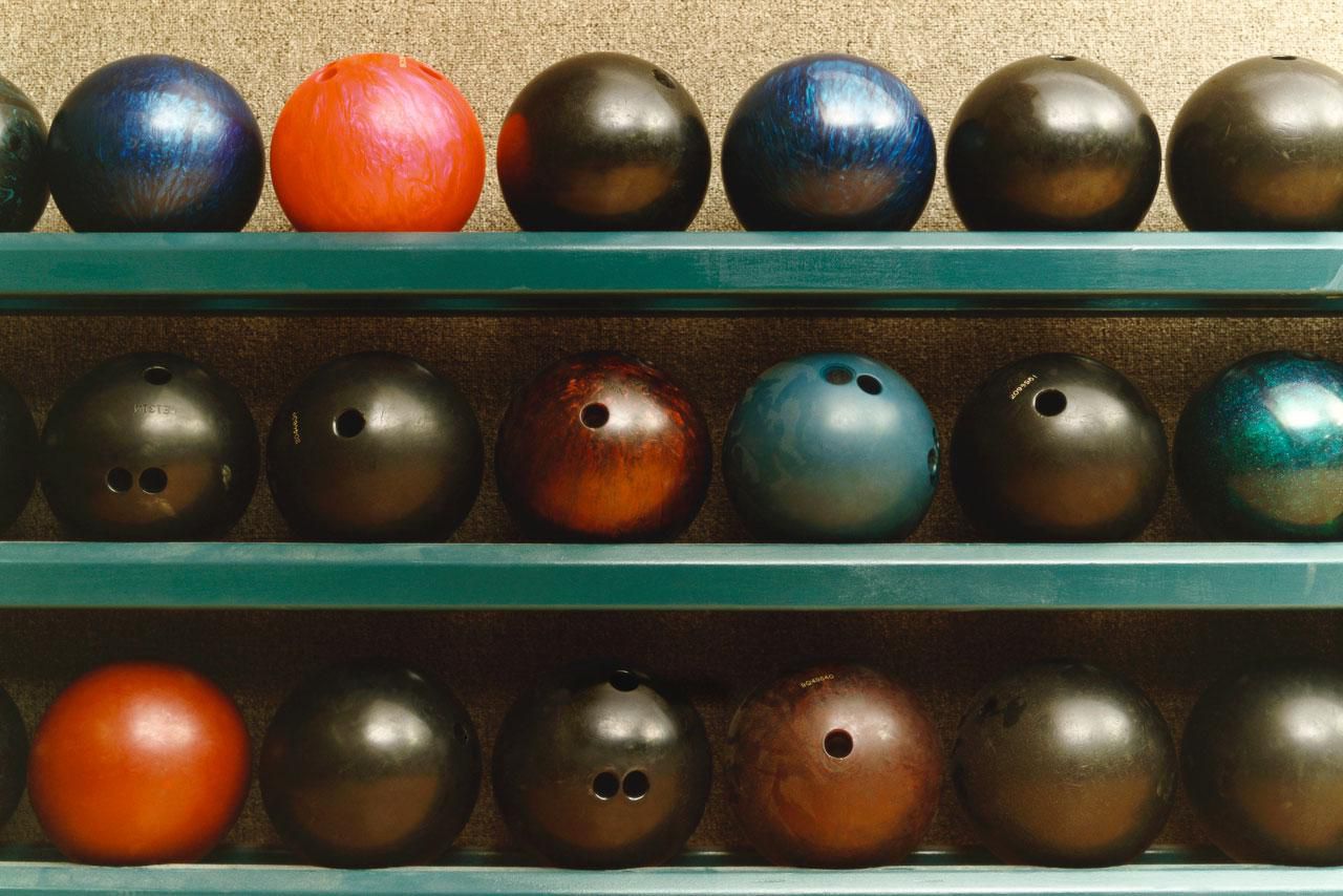 How Do You Pick The Right Bowling Ball For Your Style?