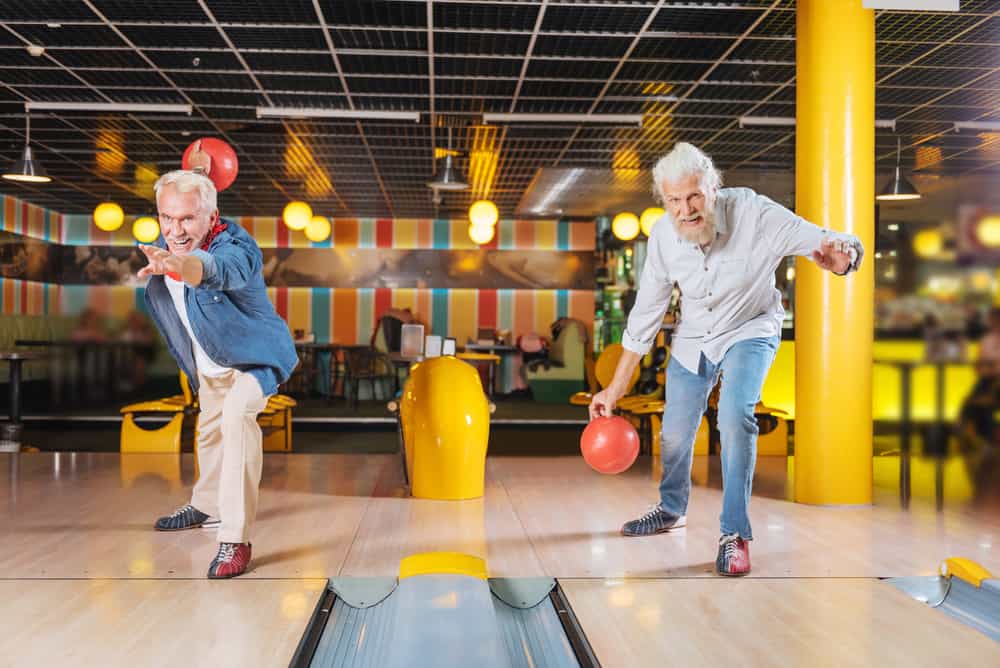 What Weight Bowling Ball Should A 70 Year Old Man Use?