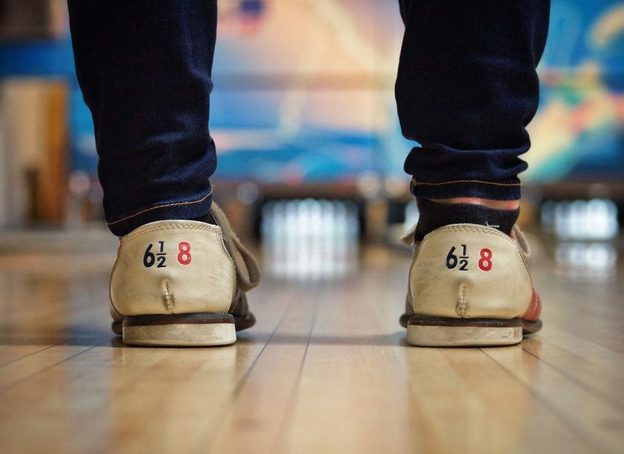do bowling alleys provide rental shoes 1