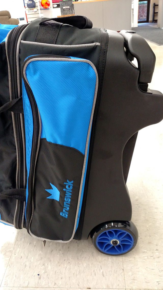 What Features Should I Look For In A Bowling Bag?